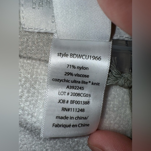 NWT Barefoot Dreams COZYCHIC ULTRA LITE OCEAN BREEZE PONCHO - Picture 7 of 8